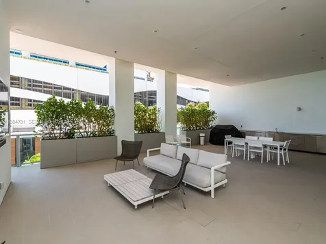 6901 Collins Avenue Miami Beach FL 33141