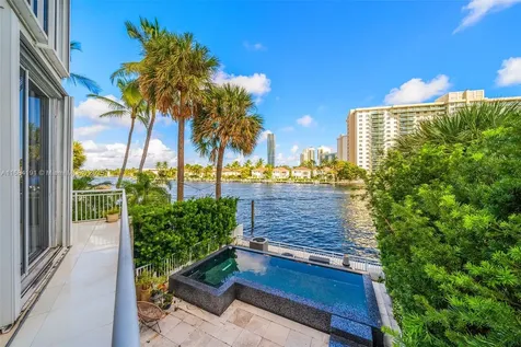 19555 NE 37th Avenue Aventura FL 33180