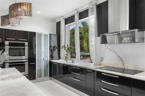 19555 NE 37th Avenue Aventura FL 33180