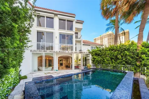 19555 NE 37th Avenue Aventura FL 33180