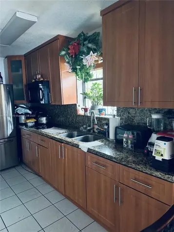 6579 W 22nd Lane Hialeah FL 33016