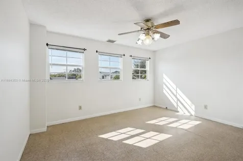 10008 SW 14th Street Pembroke Pines FL 33025