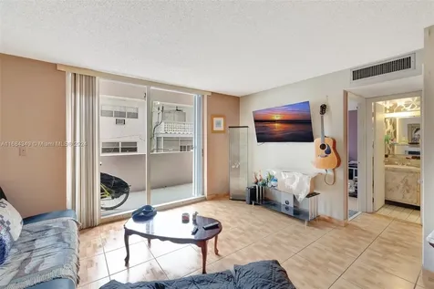 3161 S Ocean Drive Hallandale Beach FL 33009