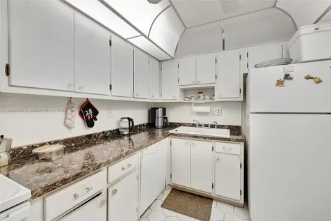 3161 S Ocean Drive Hallandale Beach FL 33009