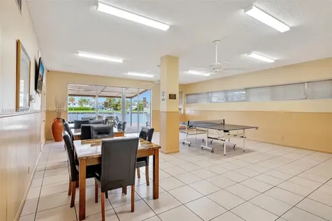 3161 S Ocean Drive Hallandale Beach FL 33009