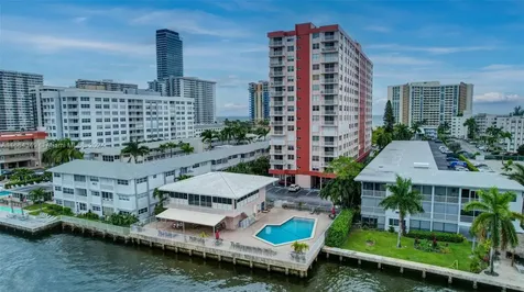 3161 S Ocean Drive Hallandale Beach FL 33009