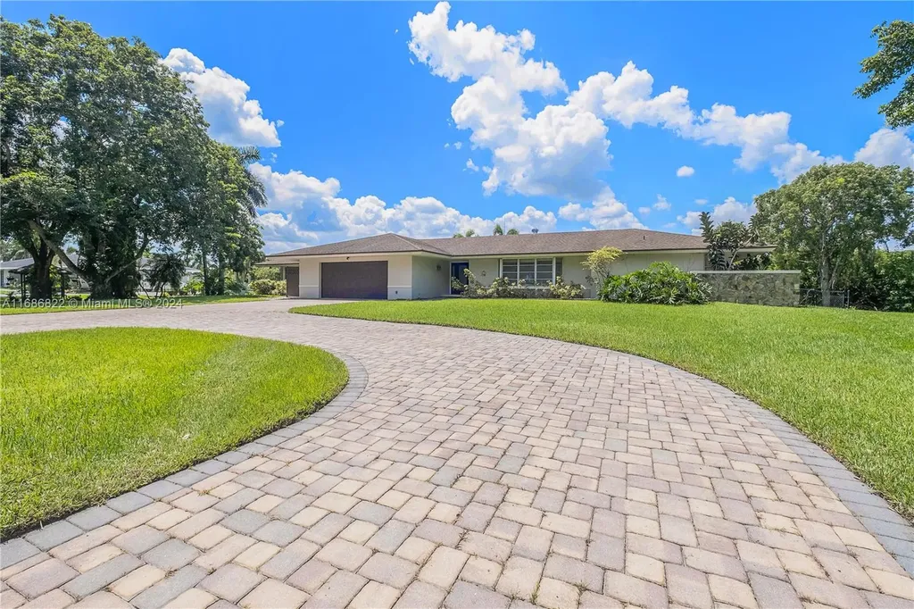10850 SW 25th Street Davie FL 33324