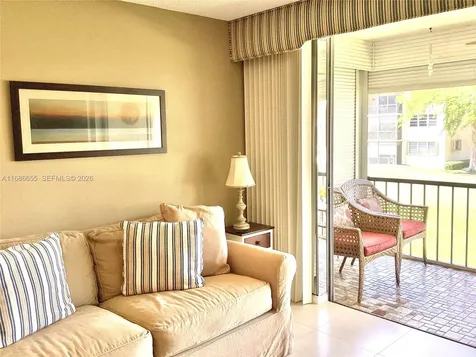 671 S Hollybrook Drive Pembroke Pines FL 33025