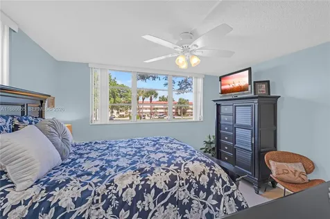 671 S Hollybrook Drive Pembroke Pines FL 33025