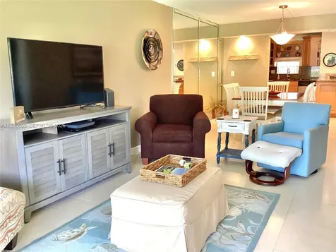 671 S Hollybrook Drive Pembroke Pines FL 33025