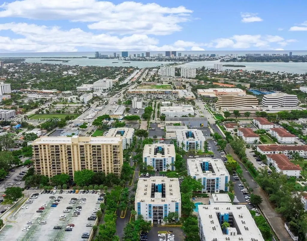 1470 NE 123rd Street North Miami FL 33161