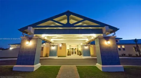 6737 Columbus Boulevard Sebring FL 33872
