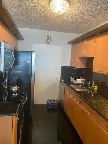 5401 Collins Avenue Miami Beach FL 33140