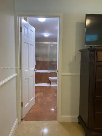 5401 Collins Avenue Miami Beach FL 33140