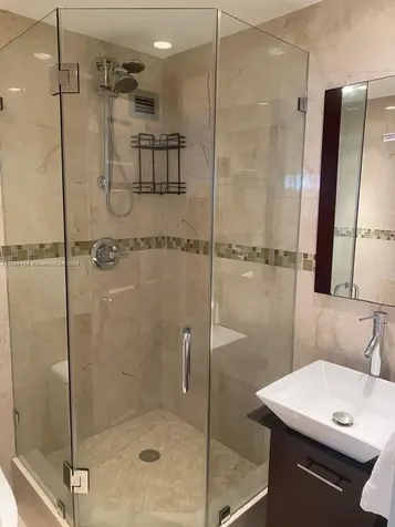 5401 Collins Avenue Miami Beach FL 33140