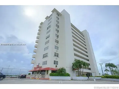 7904 West Drive North Bay Village FL 33141