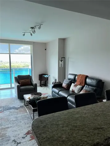 2641 N Flamingo Road Sunrise FL 33323
