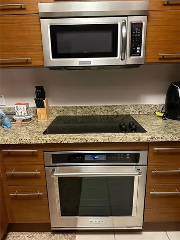 2641 N Flamingo Road Sunrise FL 33323