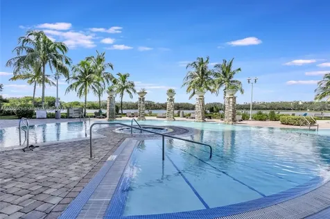 2641 N Flamingo Road Sunrise FL 33323