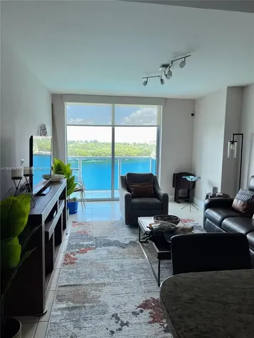 2641 N Flamingo Road Sunrise FL 33323