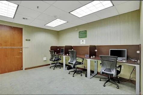 2641 N Flamingo Road Sunrise FL 33323