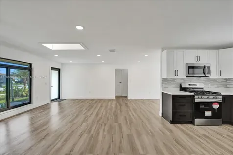 12270 NW 29th Place Sunrise FL 33323
