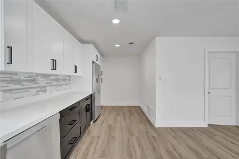 12270 NW 29th Place Sunrise FL 33323