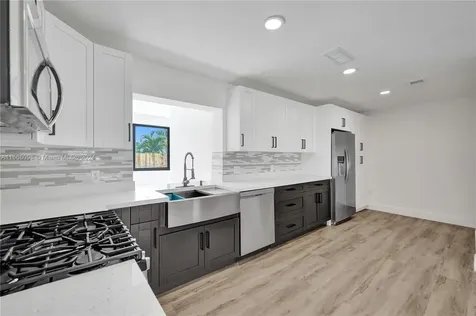 12270 NW 29th Place Sunrise FL 33323
