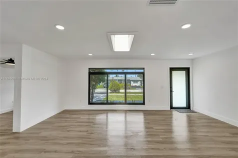 12270 NW 29th Place Sunrise FL 33323