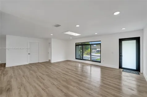 12270 NW 29th Place Sunrise FL 33323