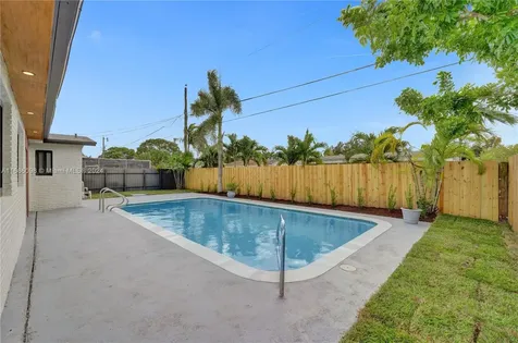 12270 NW 29th Place Sunrise FL 33323