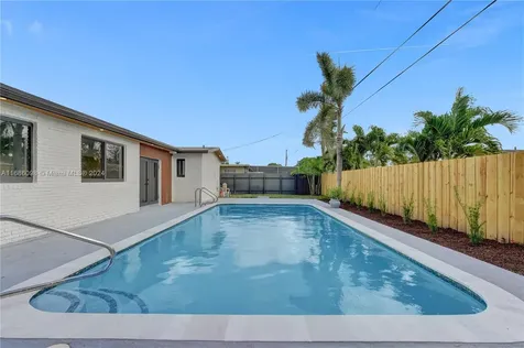 12270 NW 29th Place Sunrise FL 33323