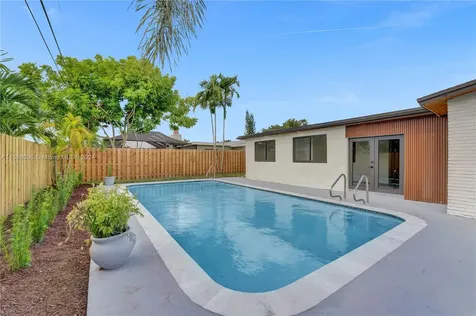 12270 NW 29th Place Sunrise FL 33323