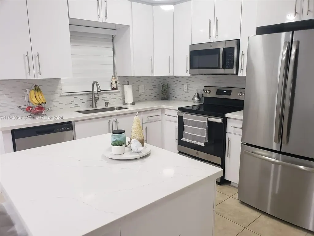 1532 SE 31st Court Homestead FL 33035