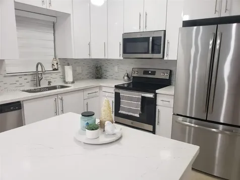 1532 SE 31st Court Homestead FL 33035