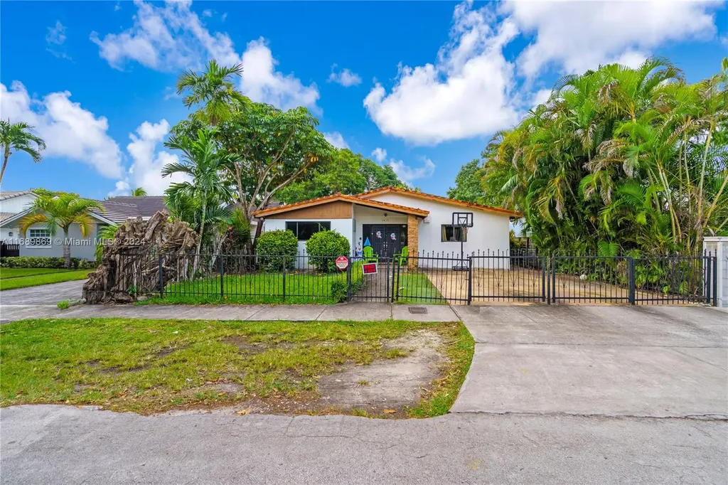 4430 SW 11th Street Coral Gables FL 33134
