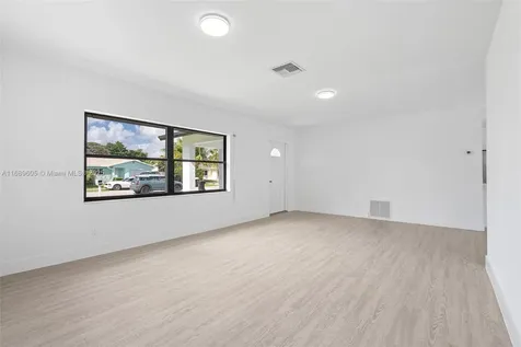 6824 NW 24th Way Fort Lauderdale FL 33309