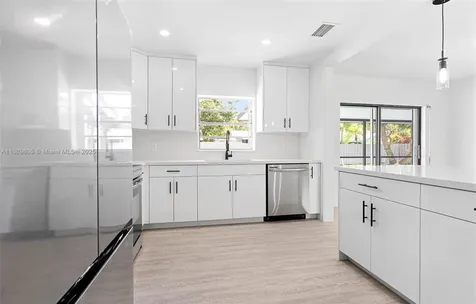 6824 NW 24th Way Fort Lauderdale FL 33309