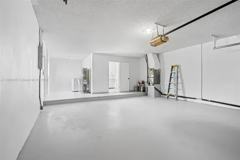 6824 NW 24th Way Fort Lauderdale FL 33309