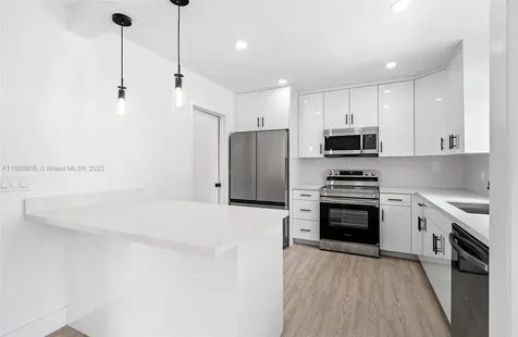 6824 NW 24th Way Fort Lauderdale FL 33309