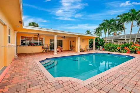 8710 SW 26th Court Davie FL 33328