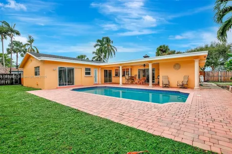 8710 SW 26th Court Davie FL 33328