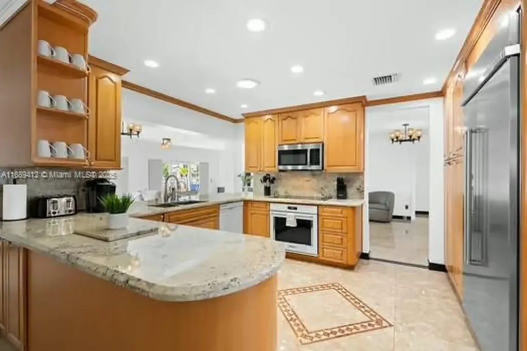 3333 NE 38th Street Fort Lauderdale FL 33308