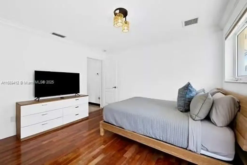 3333 NE 38th Street Fort Lauderdale FL 33308