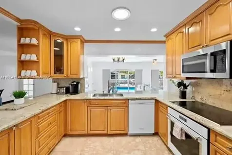 3333 NE 38th Street Fort Lauderdale FL 33308