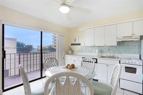 3215 N Ocean Drive Hollywood FL 33019