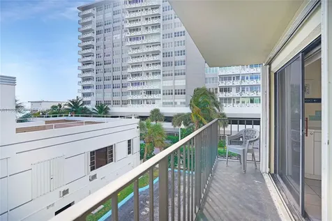 3215 N Ocean Drive Hollywood FL 33019