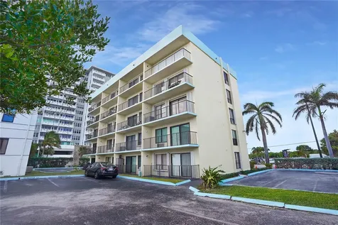 3215 N Ocean Drive Hollywood FL 33019