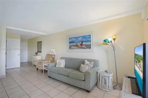 3215 N Ocean Drive Hollywood FL 33019