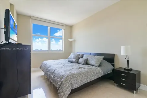 9751 E Bay Harbor Drive Bay Harbor Islands FL 33154